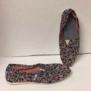 Toms floral black shoes